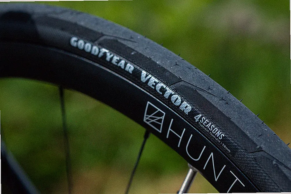 Goodyear Road Bicycle Tire Vector 4Season Ultra High-Performance, Tube &Tubeless