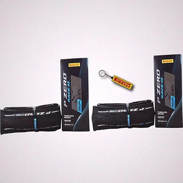 Pirelli P ZERO Race TLR 4S 30-622 (700 x 30c) Road Bicycle Tire w/Keychain(2 Pk)